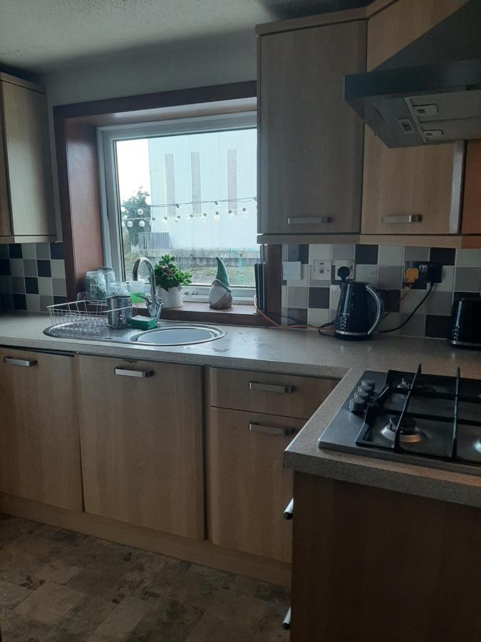 Stunning Riverside Town House With Views Ayrshire 格文 外观 照片