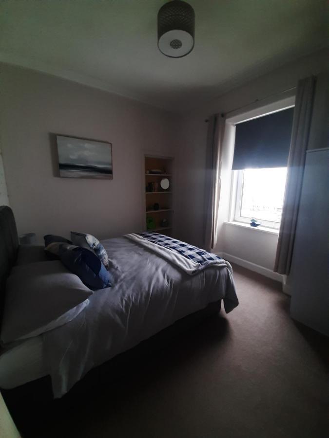 Stunning Riverside Town House With Views Ayrshire 格文 外观 照片