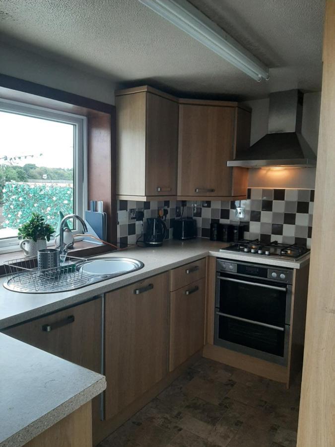 Stunning Riverside Town House With Views Ayrshire 格文 外观 照片