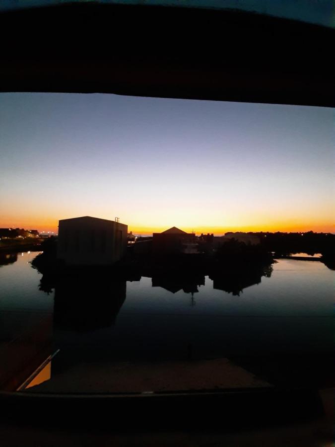Stunning Riverside Town House With Views Ayrshire 格文 外观 照片