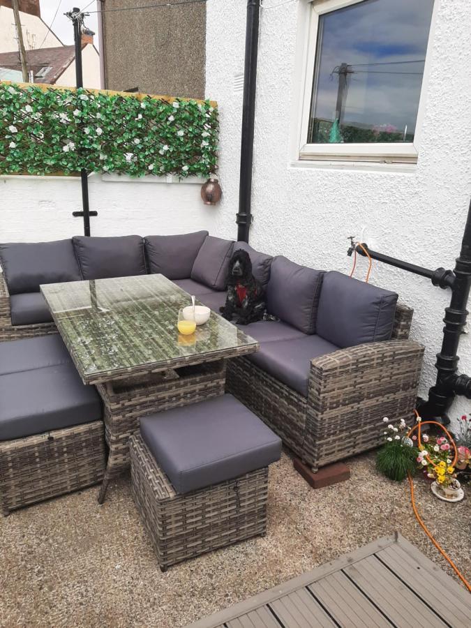Stunning Riverside Town House With Views Ayrshire 格文 外观 照片